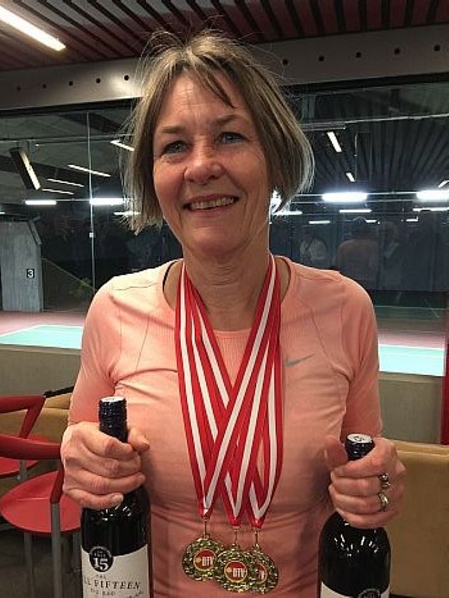 Anni 3-dobbelt mester ved veteran-DM inde 2018 - RTK